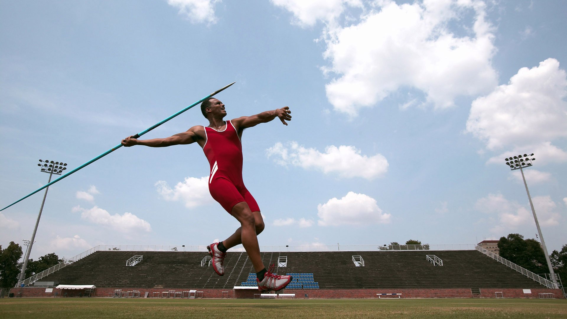 “胡利安·门德斯的球场领导力,塑造阿根廷美洲狮队的未来蓝图”